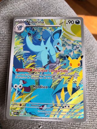 Carta Pokémon Nidorina - Colección Celebraciones
