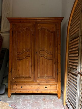 Armario de Madera de Pino