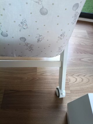 Mini cuna con ruedas