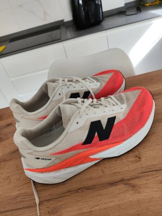 Zapatillas New Balance Rebel v5 T44.5