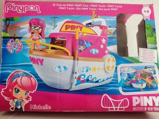 Yate de Pinypon con Figura Michelle+caja original.