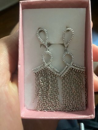 Pendientes Largos de Flecos Plateados