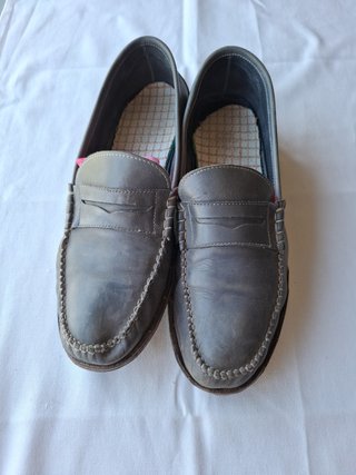 Mocasines de piel grises