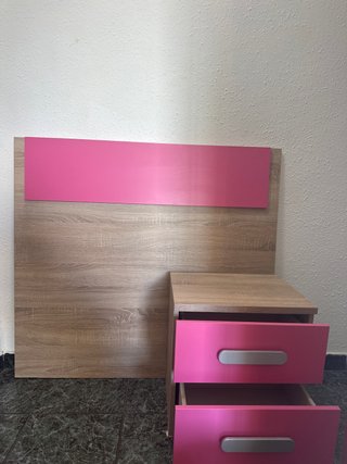Conjunto Cabecero y Mesita de Noche