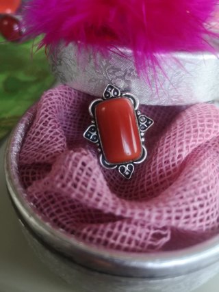 Anillo de Plata 925 con Piedra coralina