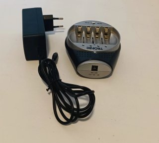 Cargador de Pilas Tronic DC 12V