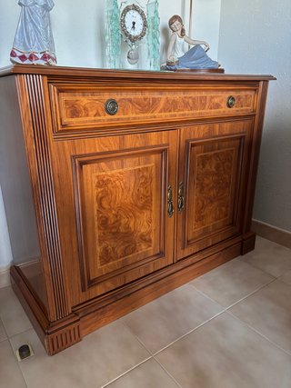 Aparador, mueble comedor, mesa y sillas a juego