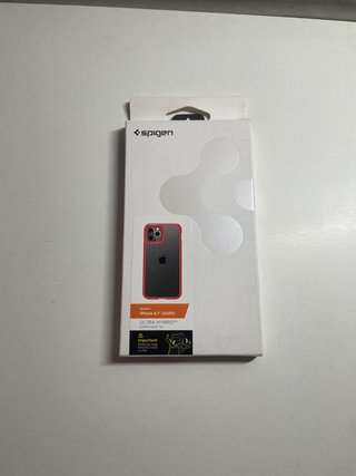 Funda Spigen Ultra Hybrid iPhone 6.1 (2020) Red