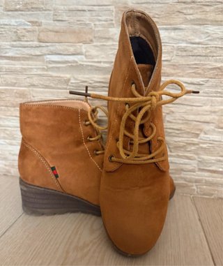 Botines de mujer color marrón