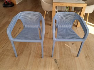 2 Sillas de Plástico para Terraza
