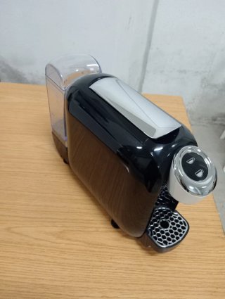 Cafetera de Cápsulas Negra