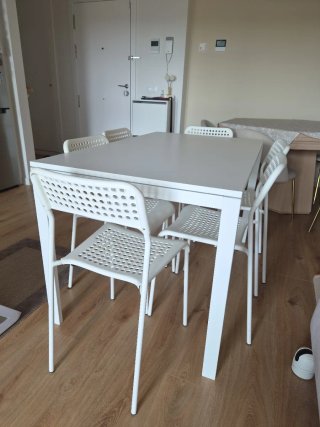Juego de Comedor Blanco Ikea - Mesa + 6 sillas