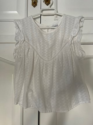 Blusa Noon blanca con volantes