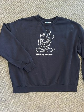 Sudadera negra de Mickey Mouse