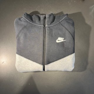 Nike Tech Fleece Windrunner blanco y negro niño