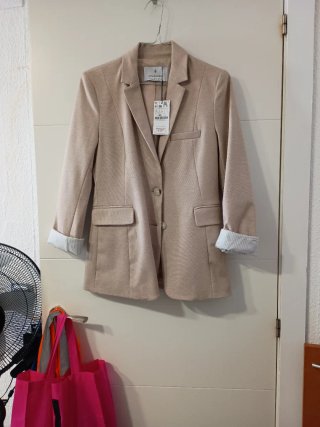 Americana Stradivarius Beige Talla S