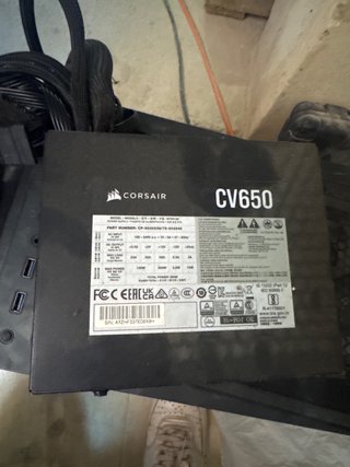 Fuente de alimentación Corsair CV650
