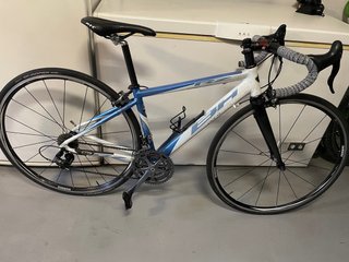 Bicicleta de carretera BH mujer