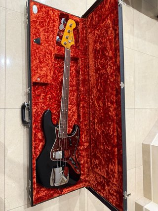 Fender Jazz Bass  avri American Vintage II 66