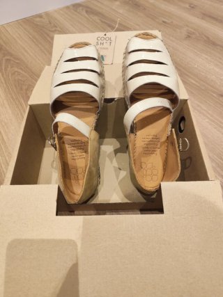 Sandalias de Piel Naguisa Blancas Talla 40