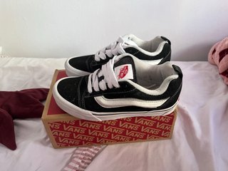 Zapatillas Vans Knu Skool