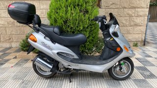 Scooter Kymco Dink Plateada