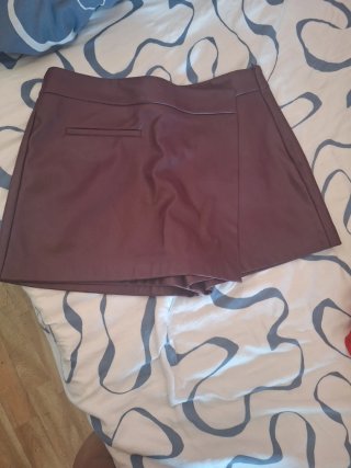 Falda pantalón efecto piel marrón