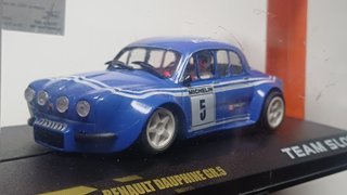 Scalextric - Team Slot Renault Dauphine GR.5 Elf