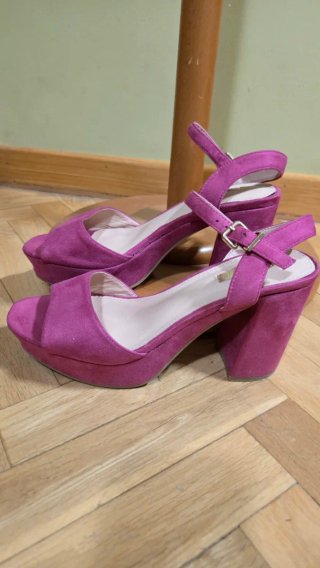 Sandalias de tacón ancho fucsia