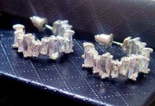 Pendientes de aro con cristales