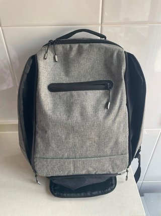 Mochila Urbana Multifuncional Gris