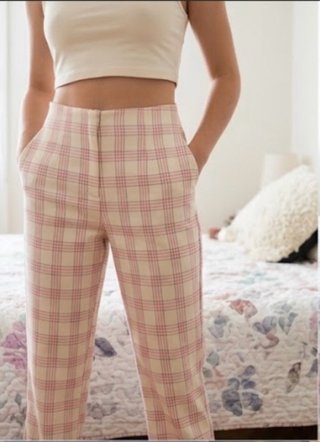 Pantalón de cuadros beige y rosa
