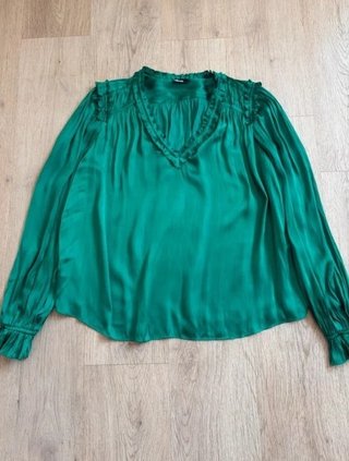 Blusa Verde con Volantes
