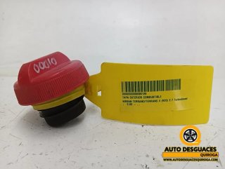 Tapa exterior combustible Nissan Terrano II