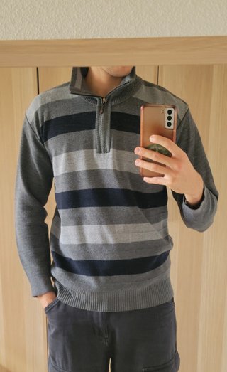 Jersey de rayas con cuello alto