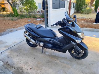 Yamaha T-Max 500 cc.