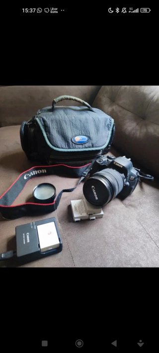 Cámara Canon EOS 650D con Accesorios
