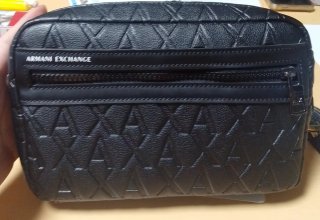 Bolso de mano Armani Exchange negro