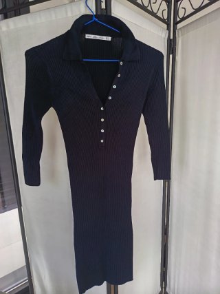 Vestido de punto negro Zara