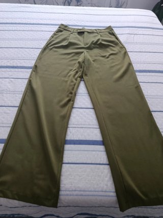 Pantalón Verde de Corte Recto