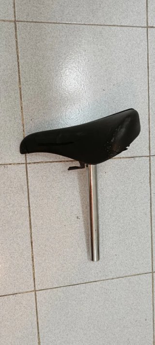 Sillín de bicicleta con tija