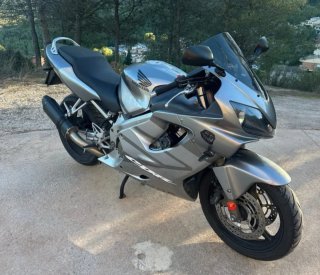 Honda CBR 600 F4i Sportbike Plateada