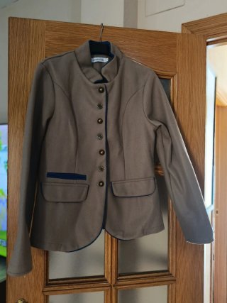 Americana Misslook Beige