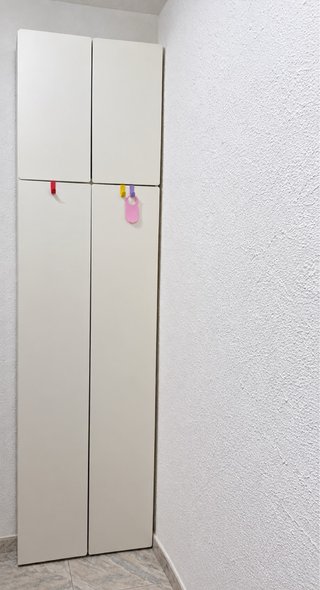 Armario IKEA PLATSA blanco con puertas SMÅSTAD