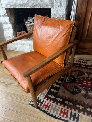 Sillón de Piel y Madera
