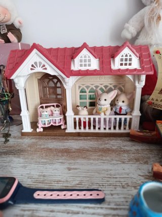 Casa Sylvanian Families con figuras