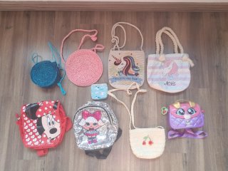 Lote de 8 Bolsos para Niña