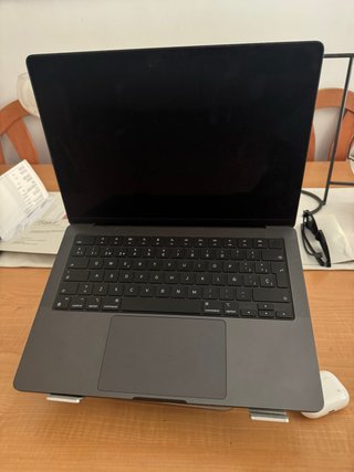 MacBook Pro M4 PRO 24GB 20 CICLOS