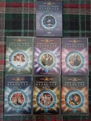 7 DVDs Stargate SG-1 (Vol. 1 y 8-13)