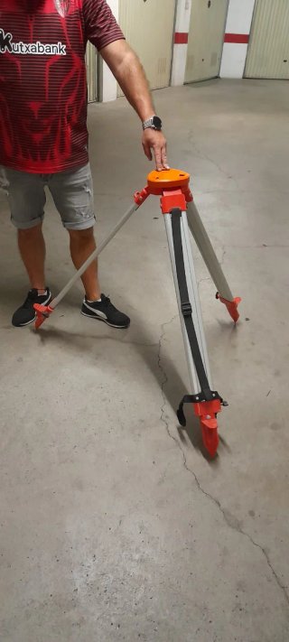 Trípode Ajustable